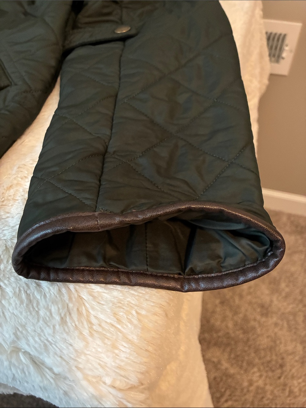 Barbour Dark Green Quilted Lightweight Jacket - Picture 5 of 16
